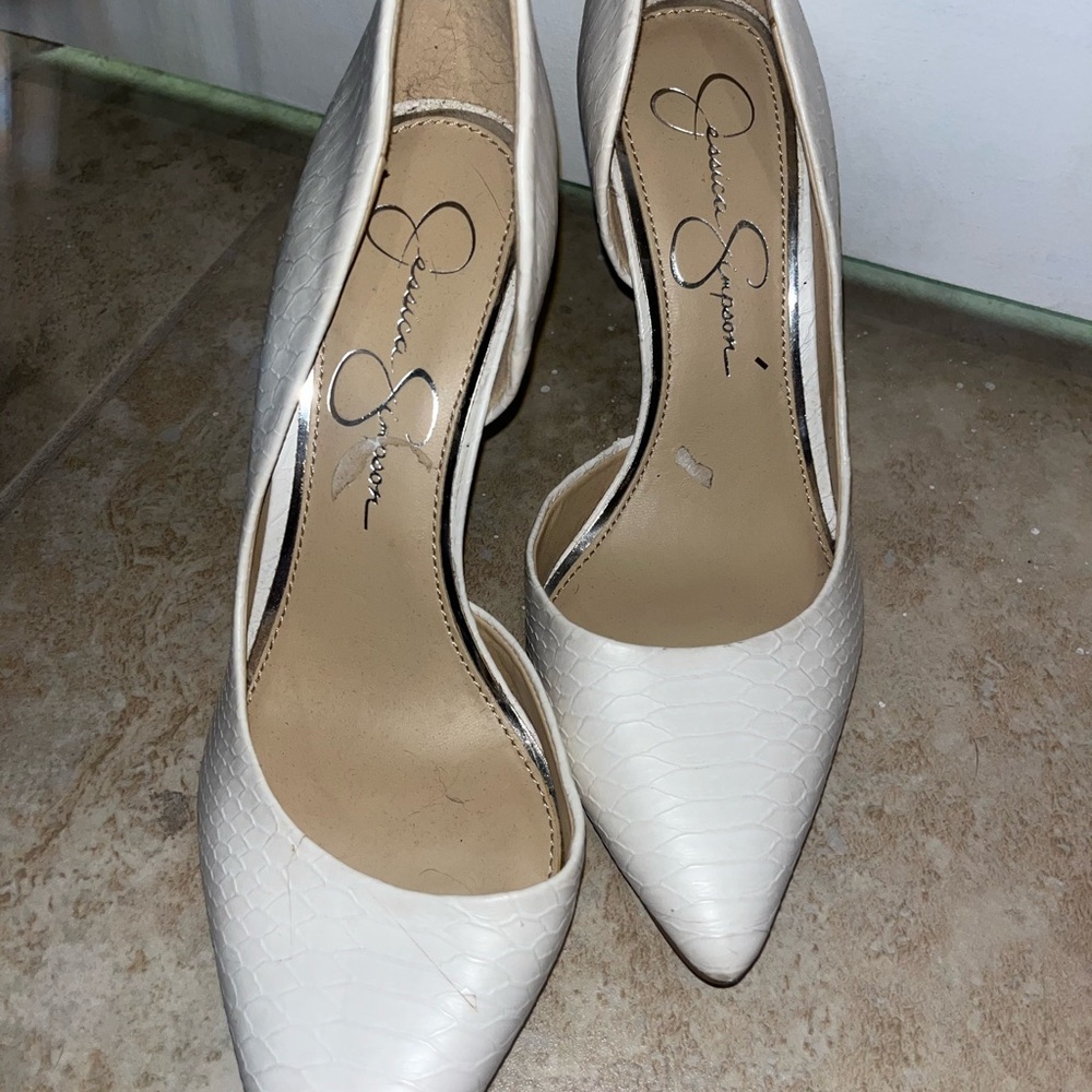 Jessica Simpson White Textured Heels